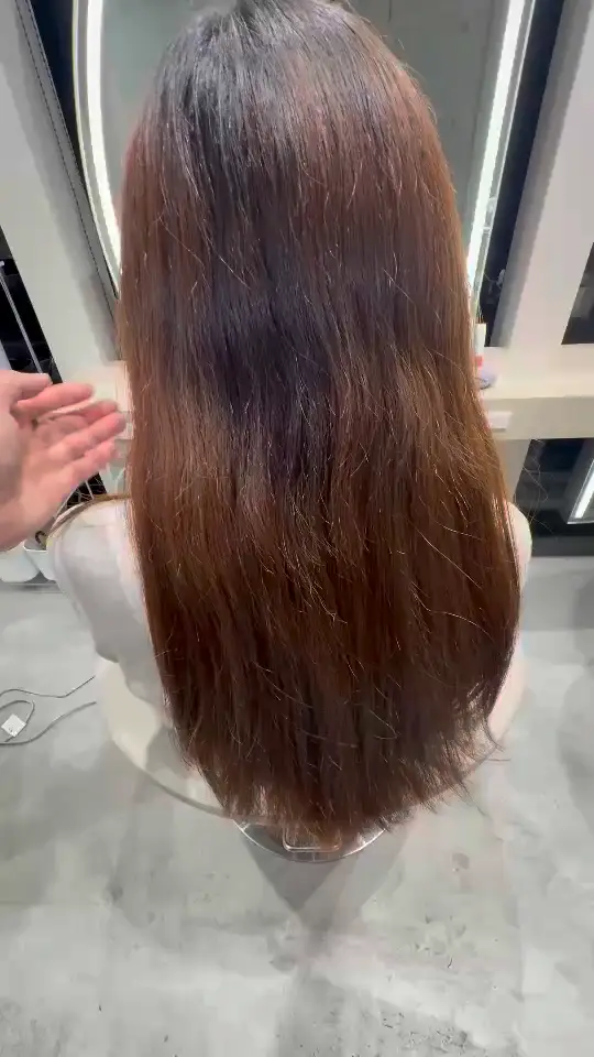 縮毛矯正後も広がり・ツヤ不足が気になる髪に|酸性ストレートの症例 施術前